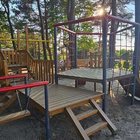 Pokoje Goscinne Maj - Rozewie Jastrzębia Góra Exteriör bild