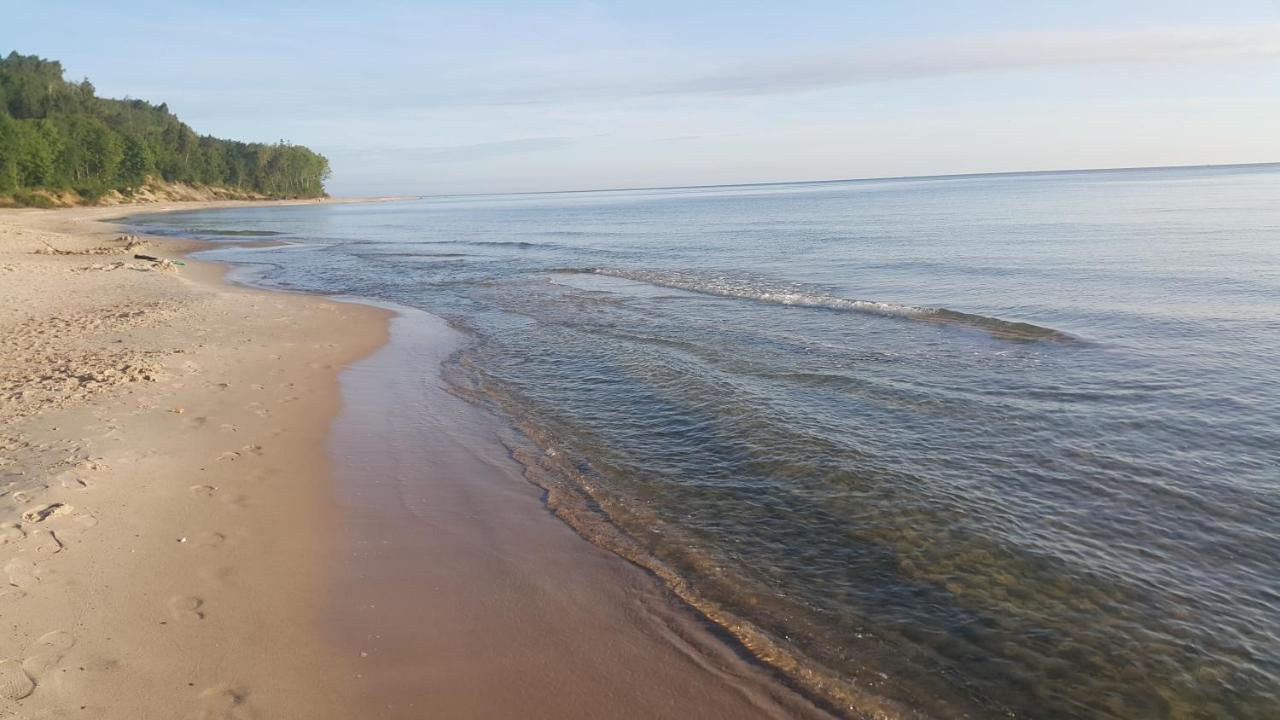 Pokoje Goscinne Maj - Rozewie Jastrzębia Góra Exteriör bild