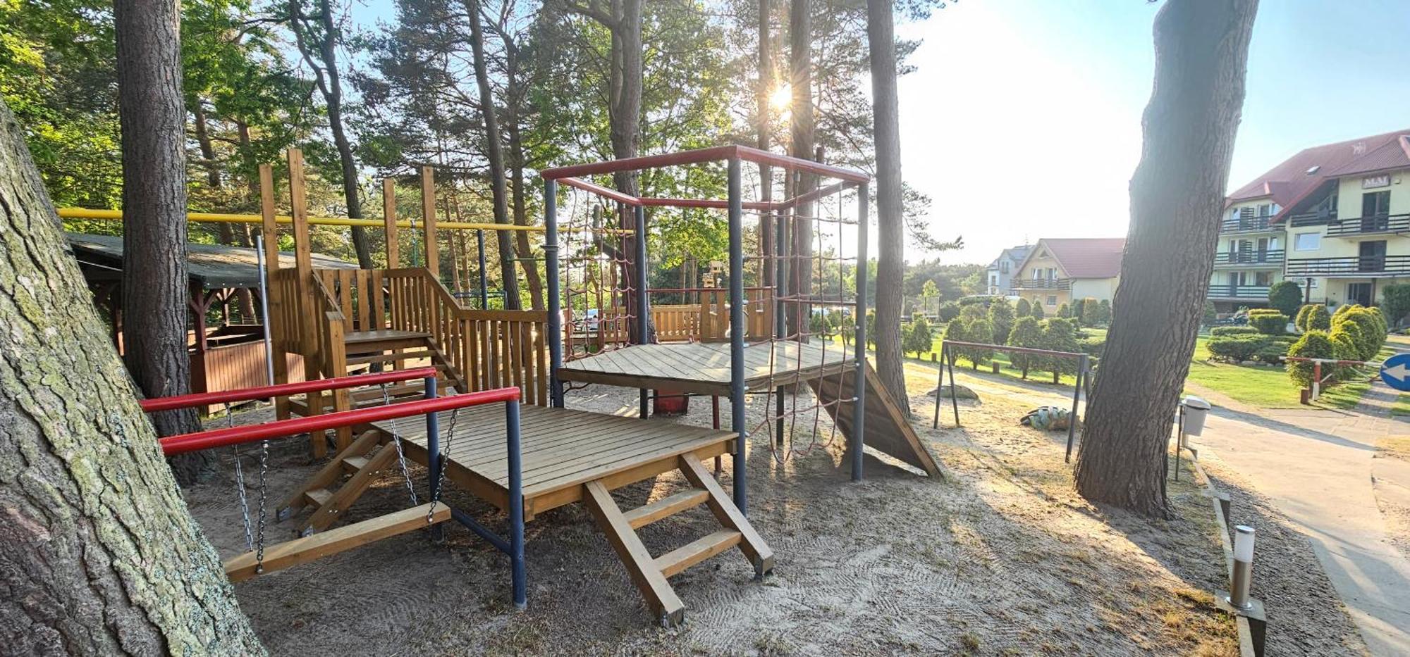 Pokoje Goscinne Maj - Rozewie Jastrzębia Góra Exteriör bild
